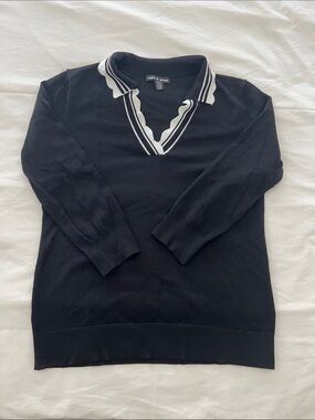 Cable & Gauge Black V-Neck Scalloped Sweater